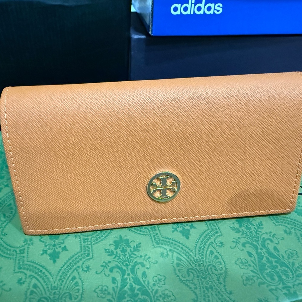 Tory Burch Tan Leather case for glasses with Gold Logo